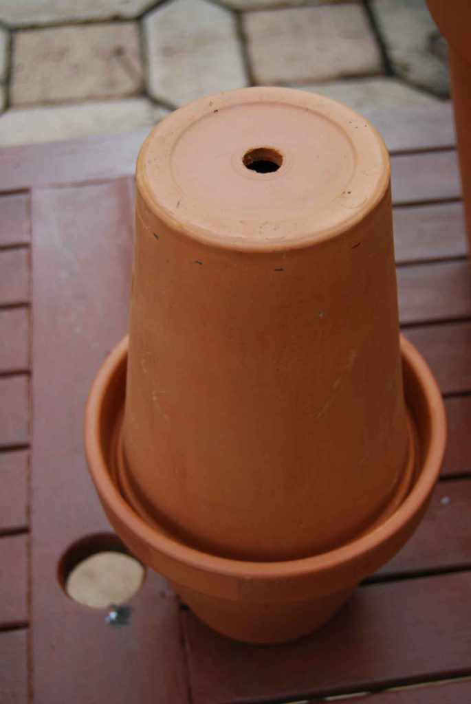 How to make a small tandoori oven out of flower pots